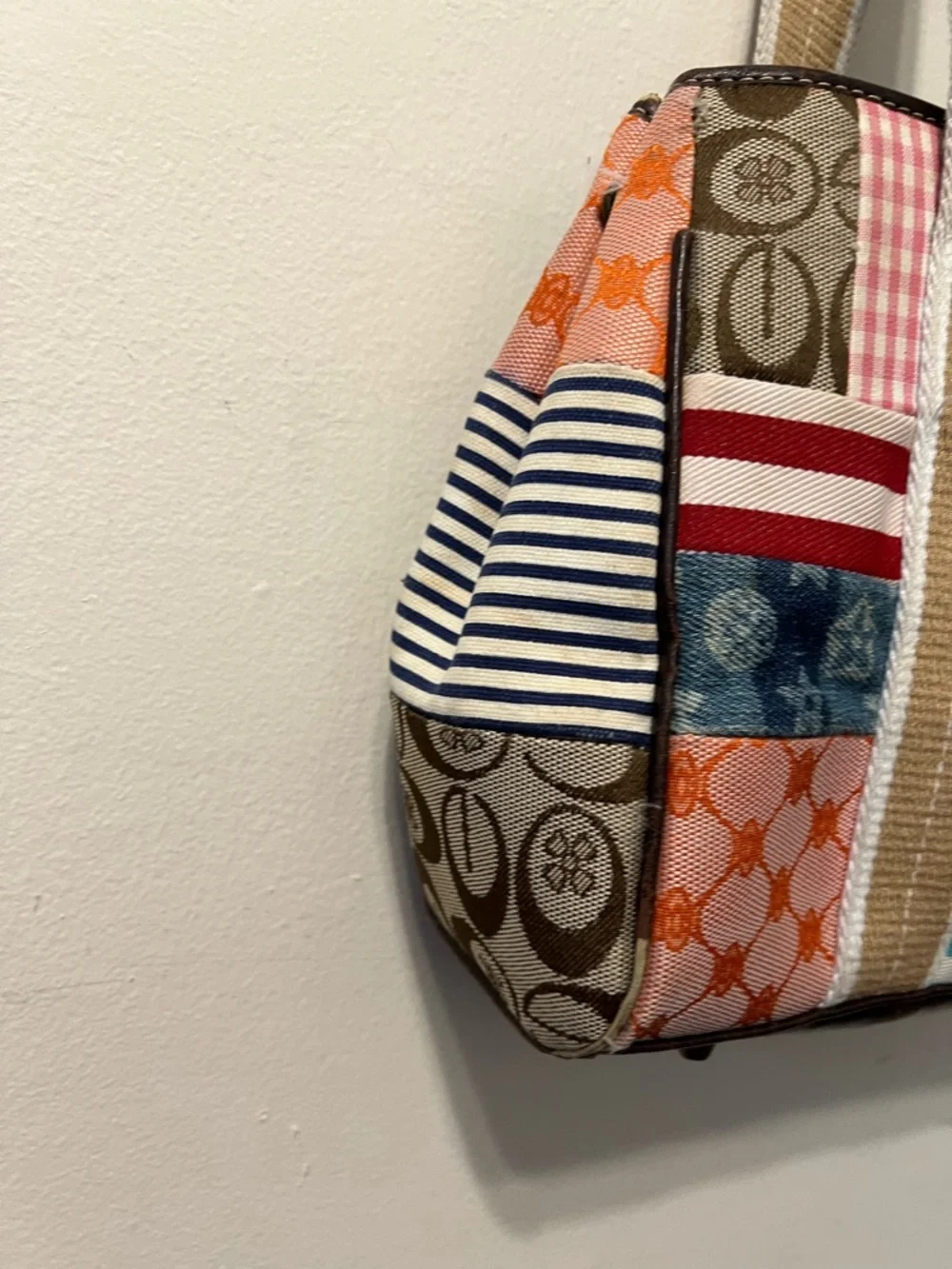 Nice  Patchwork Canvas Shoulder Bag in Multicolor